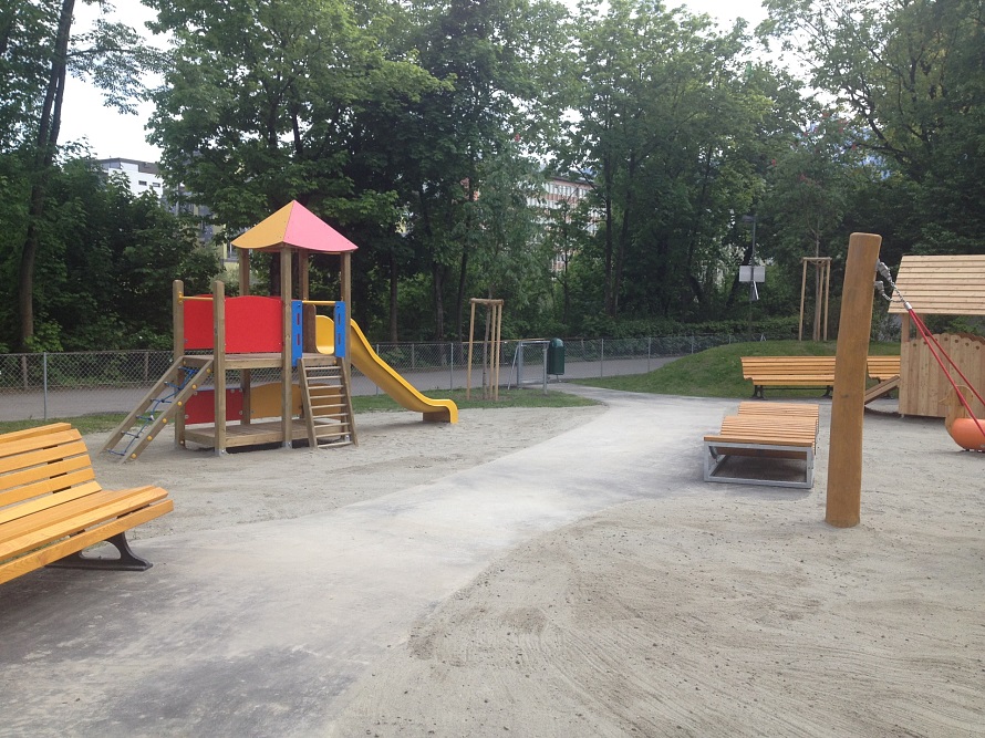 4277_Stadt Innsbruck - Spielplatz Kirchenwirt