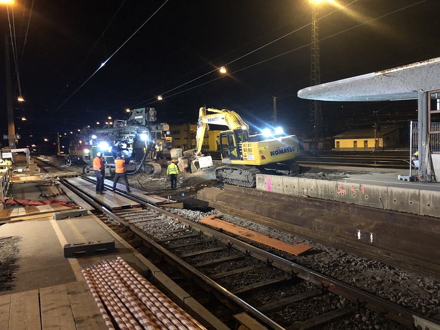 ÖBB - Bahnhof Hall in Tirol barrierefreie Personenunterführung + Bahnsteig