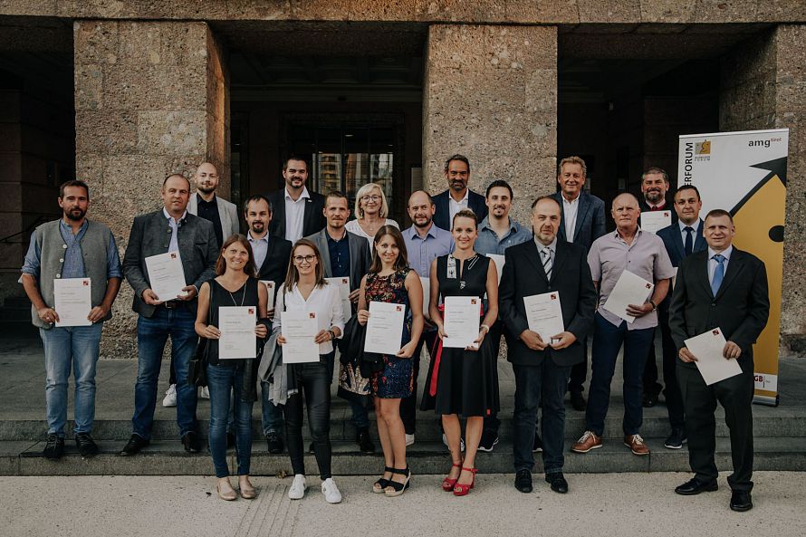 AMG Tirol gratuliert Ing. Otmar Gredler zum Zertifikat