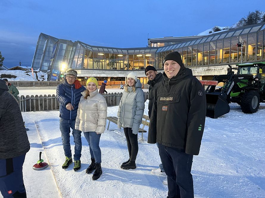 B+B Eisstockschießen