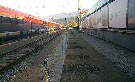 4212-OEBB-Bhf-Voels-Hausbahnsteig